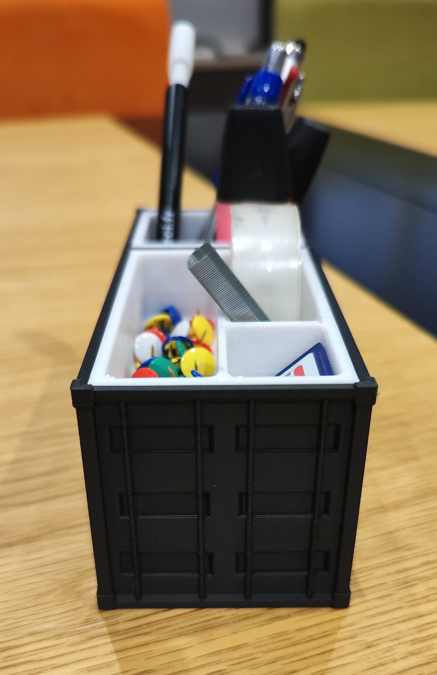 Organiseur de bureau "conteneur"